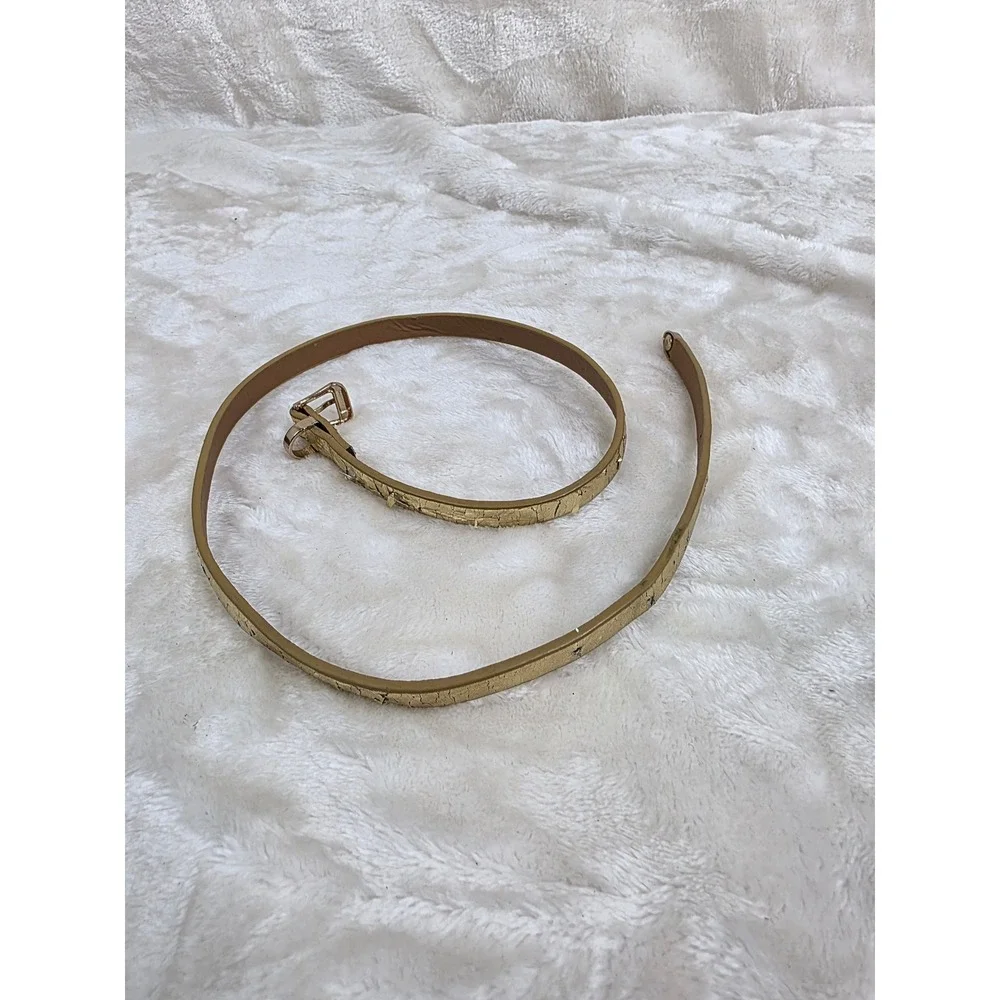Womens Gold Metallic Crackle Finish Skinny‎ Belt Non Leather Size 7/8 S